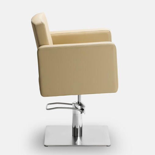 Cadeira de cabeleireiro cor creme LERA Pro Salon com base hidráulica e design moderno.