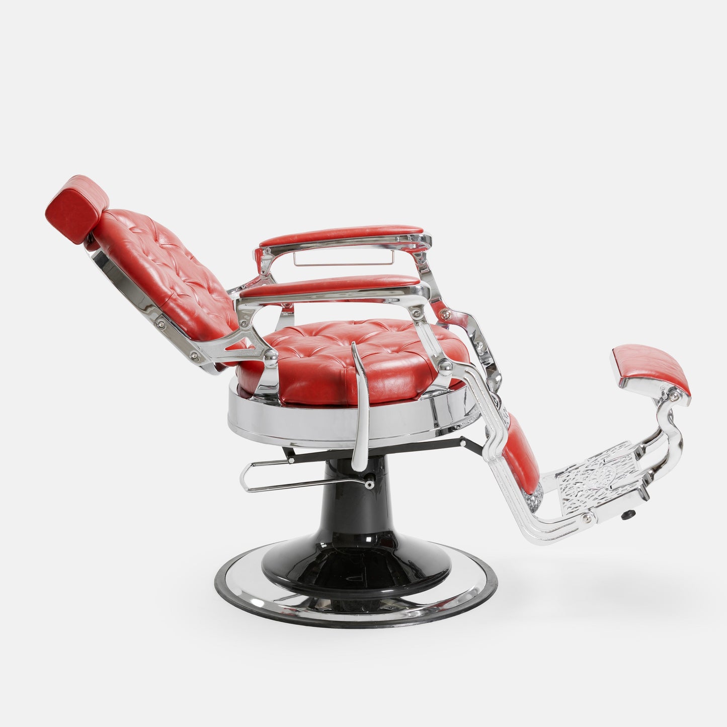 Cadeira de barbeiro MACK Pro Salon em cromada com detalhes a vermelho.